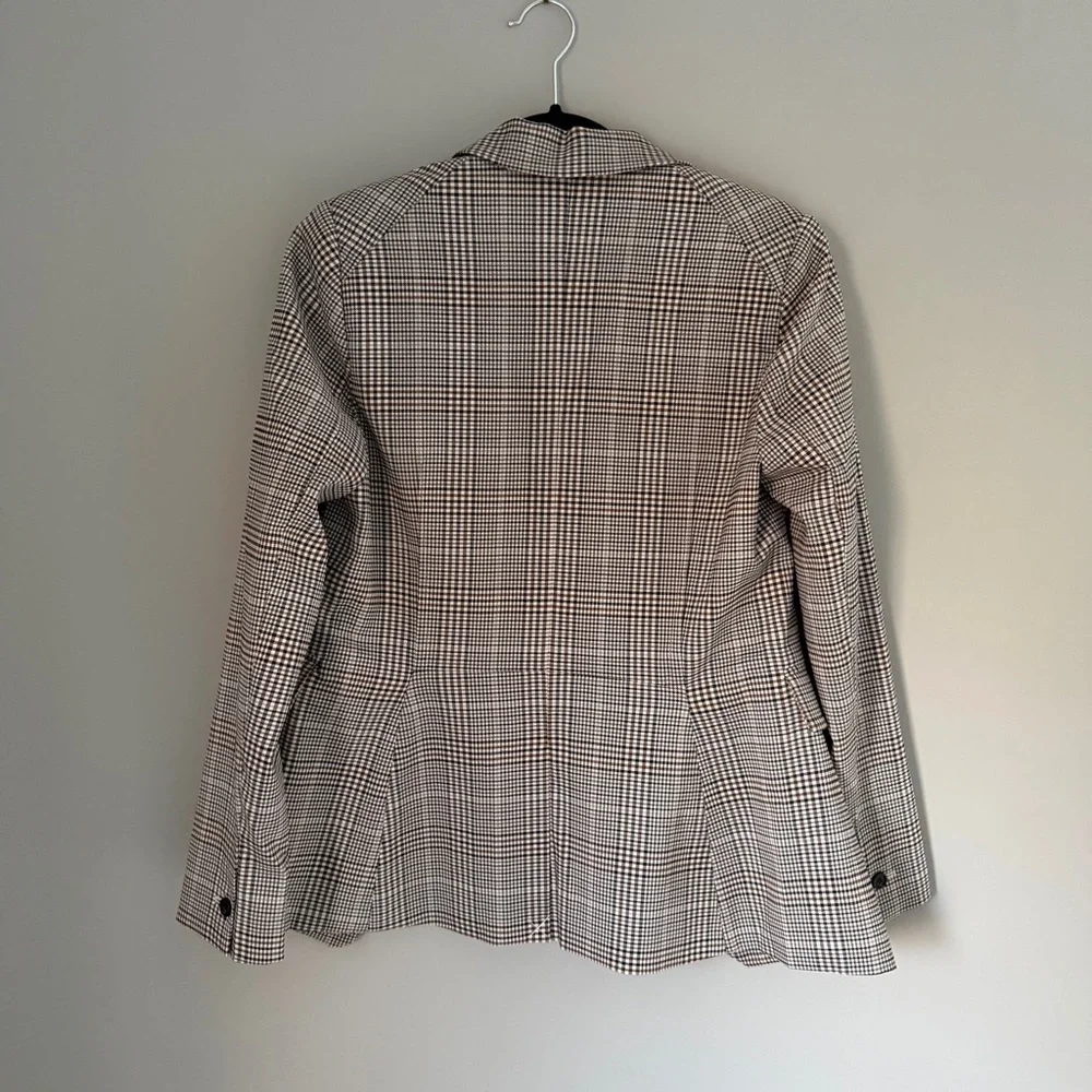 1. State Peak Lapel Blazer, NWT, Size 6 - Picture 5 of 8